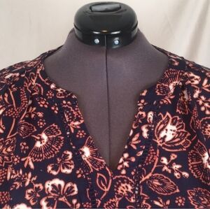 Gloria Vanderbilt Navy and Orange V-Neck Sweater